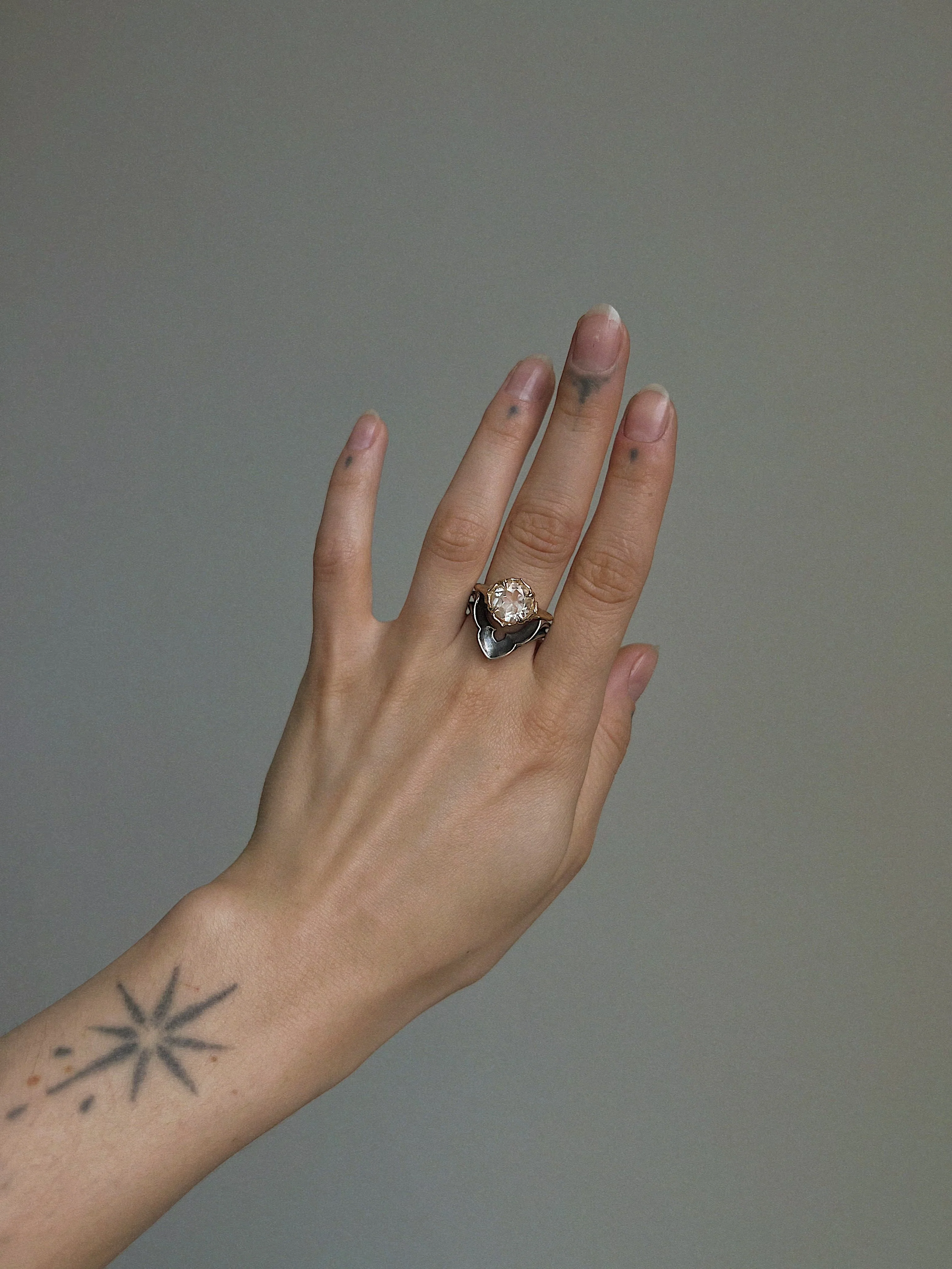 Daphne // Gold - Image 11