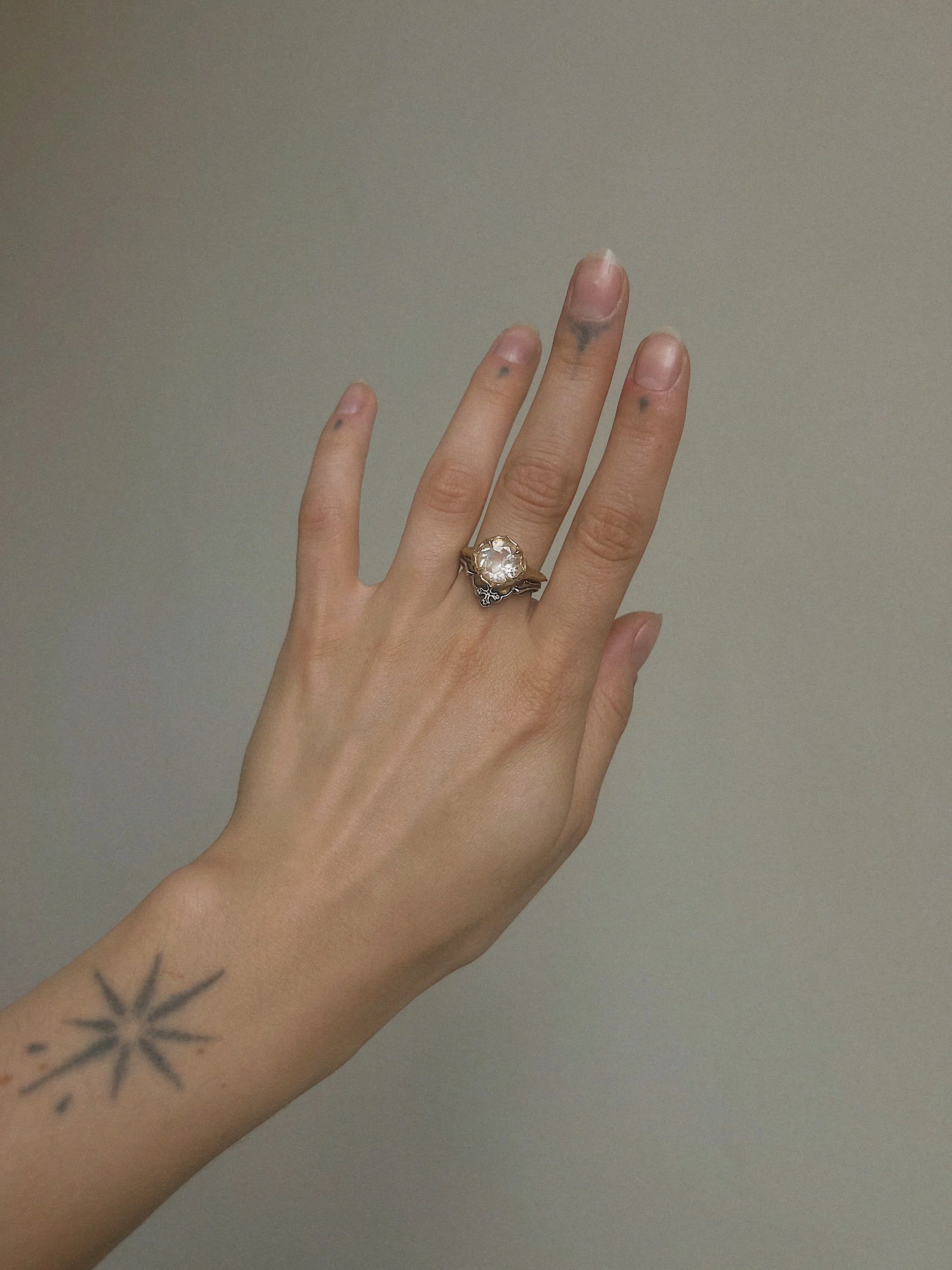 Daphne // Gold - Image 13