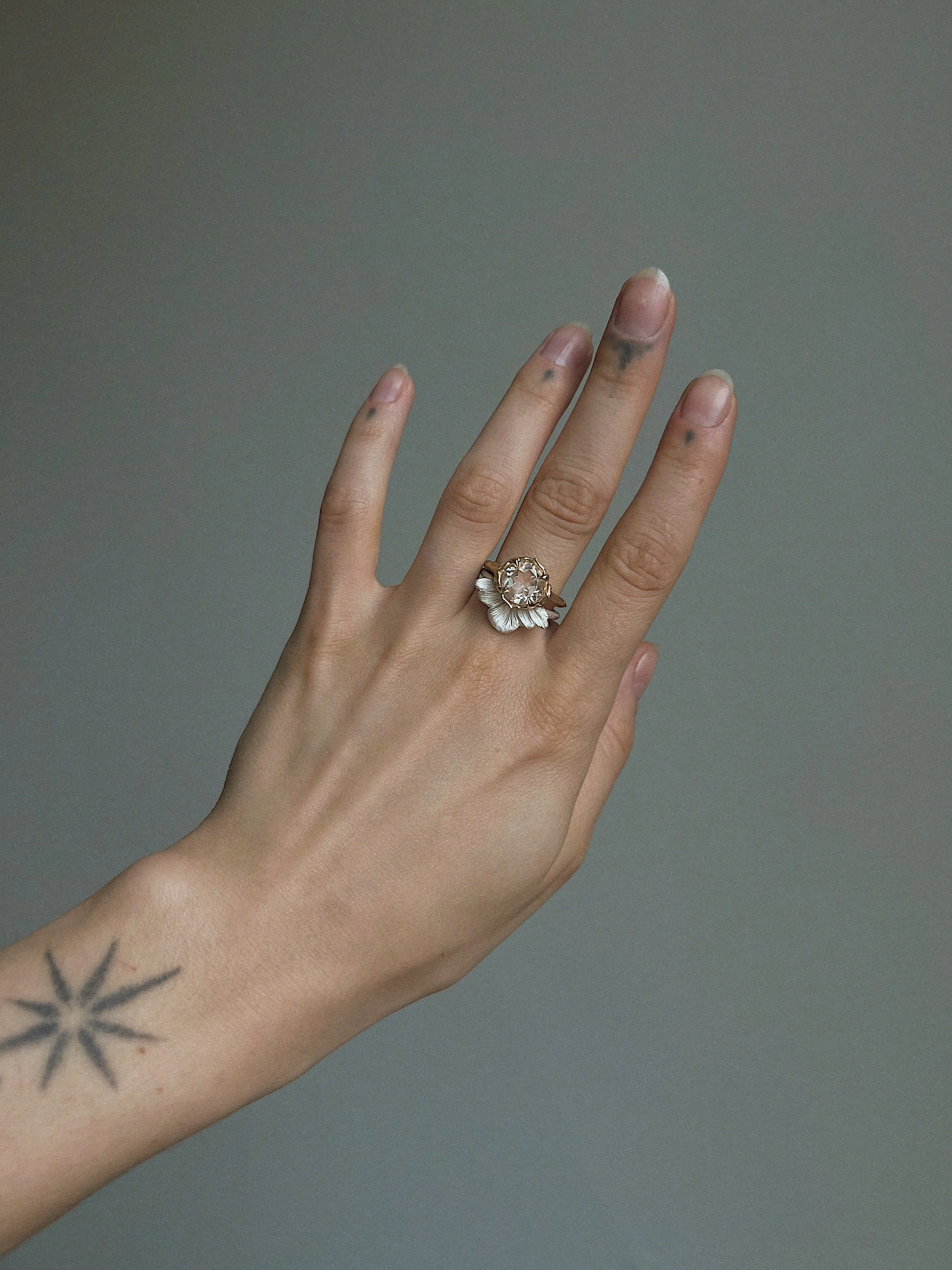 Daphne // Gold - Image 14