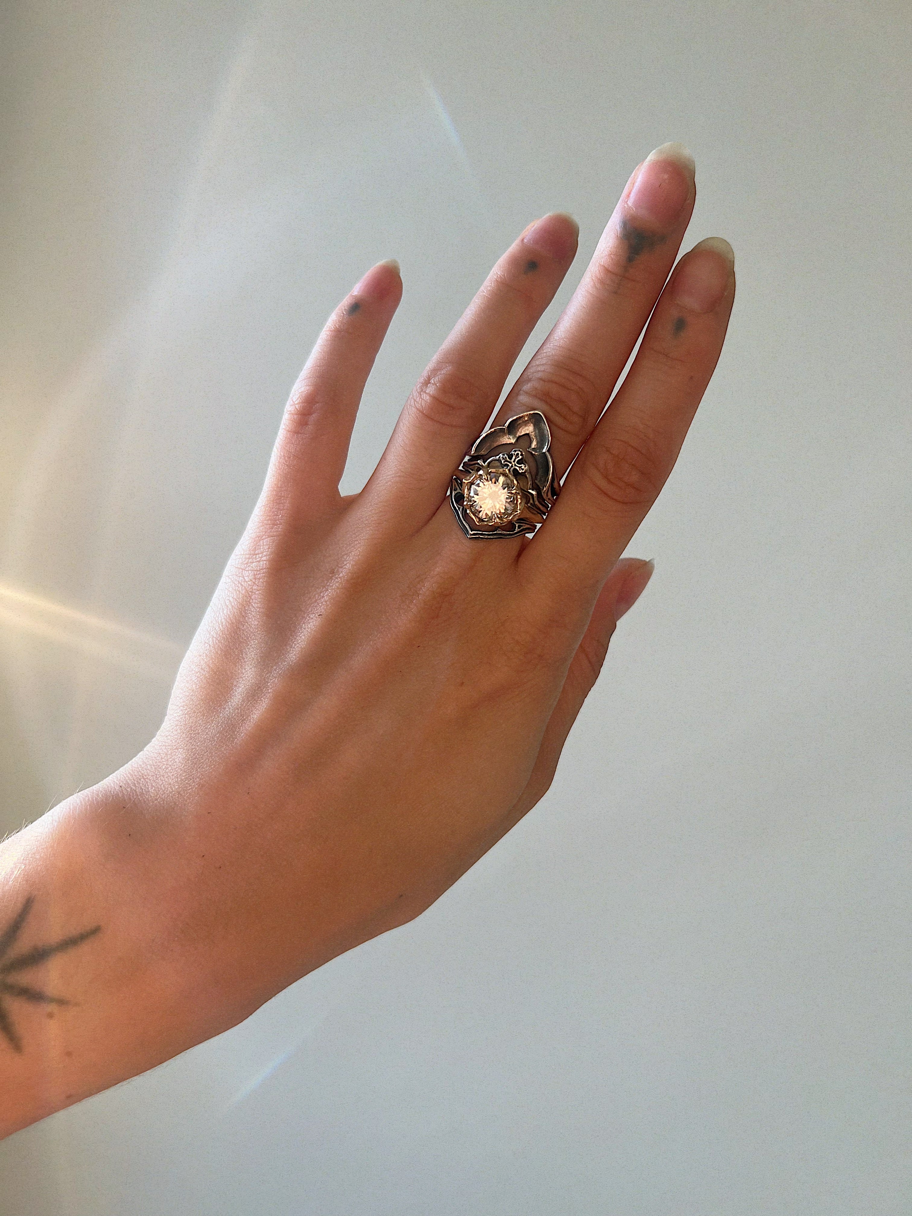 Daphne // Gold - Image 8
