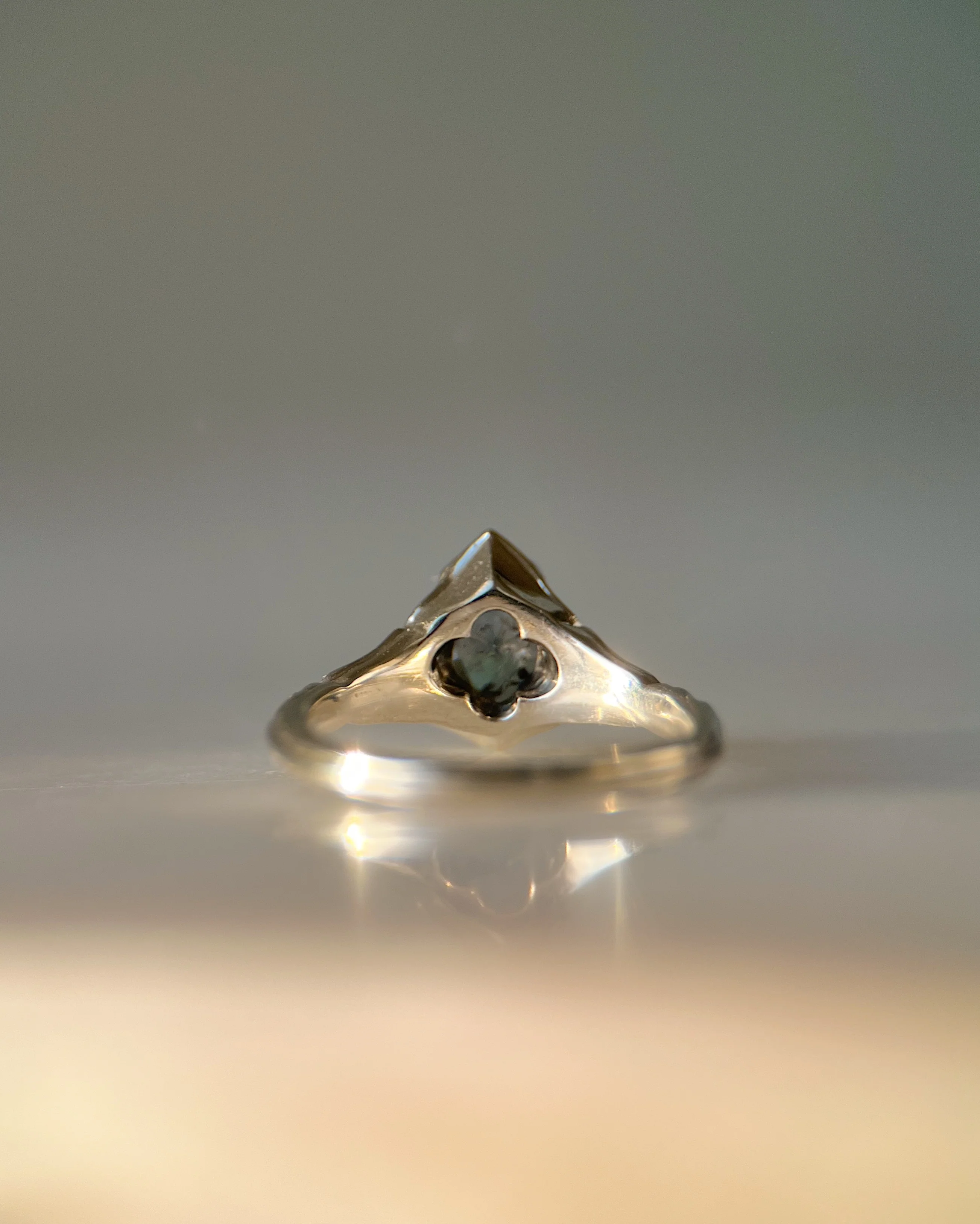 Fortress II // 14kw + 1.12ct Sapphire - Image 4