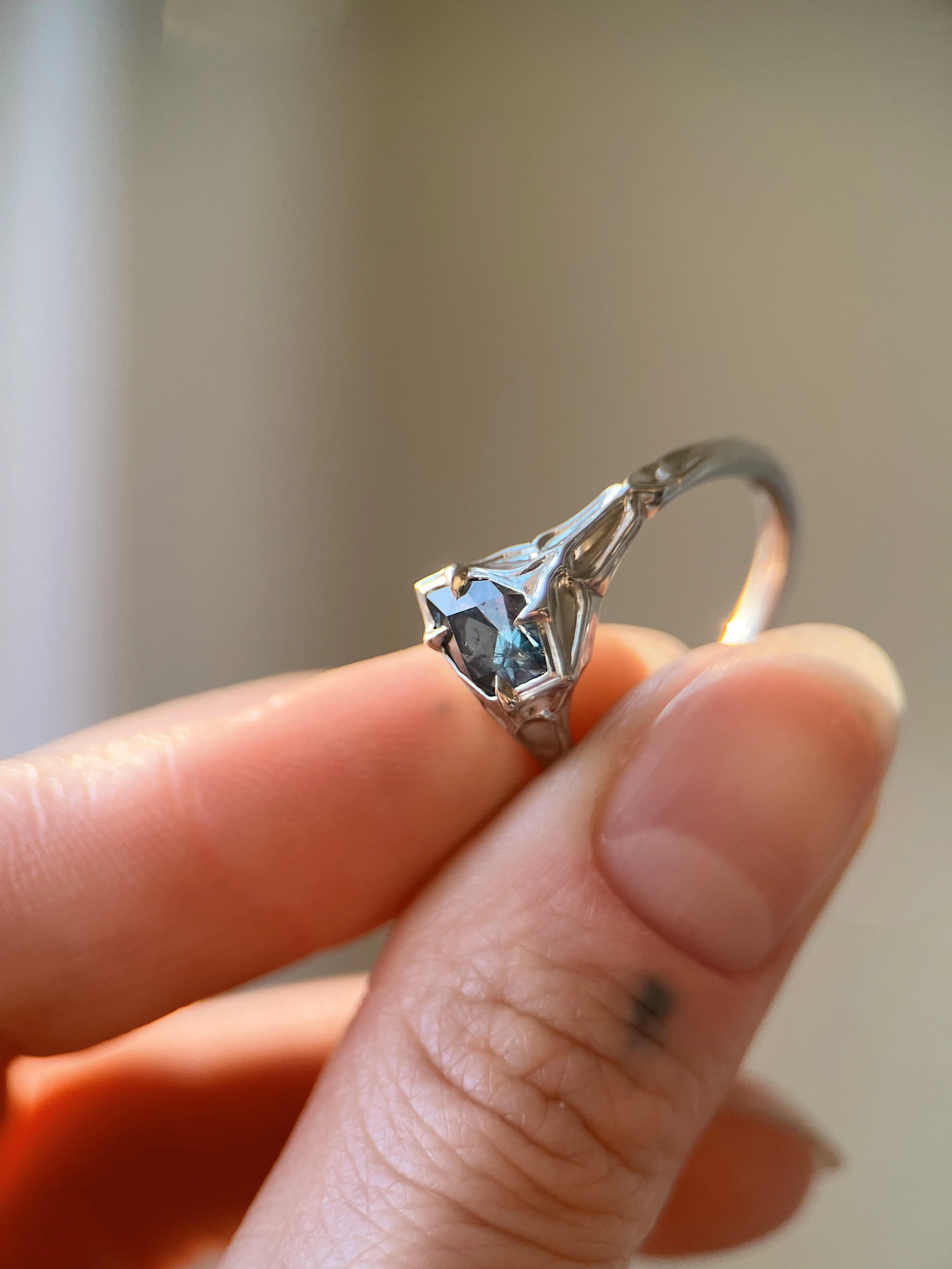 Fortress II // 14kw + 1.12ct Sapphire - Image 7