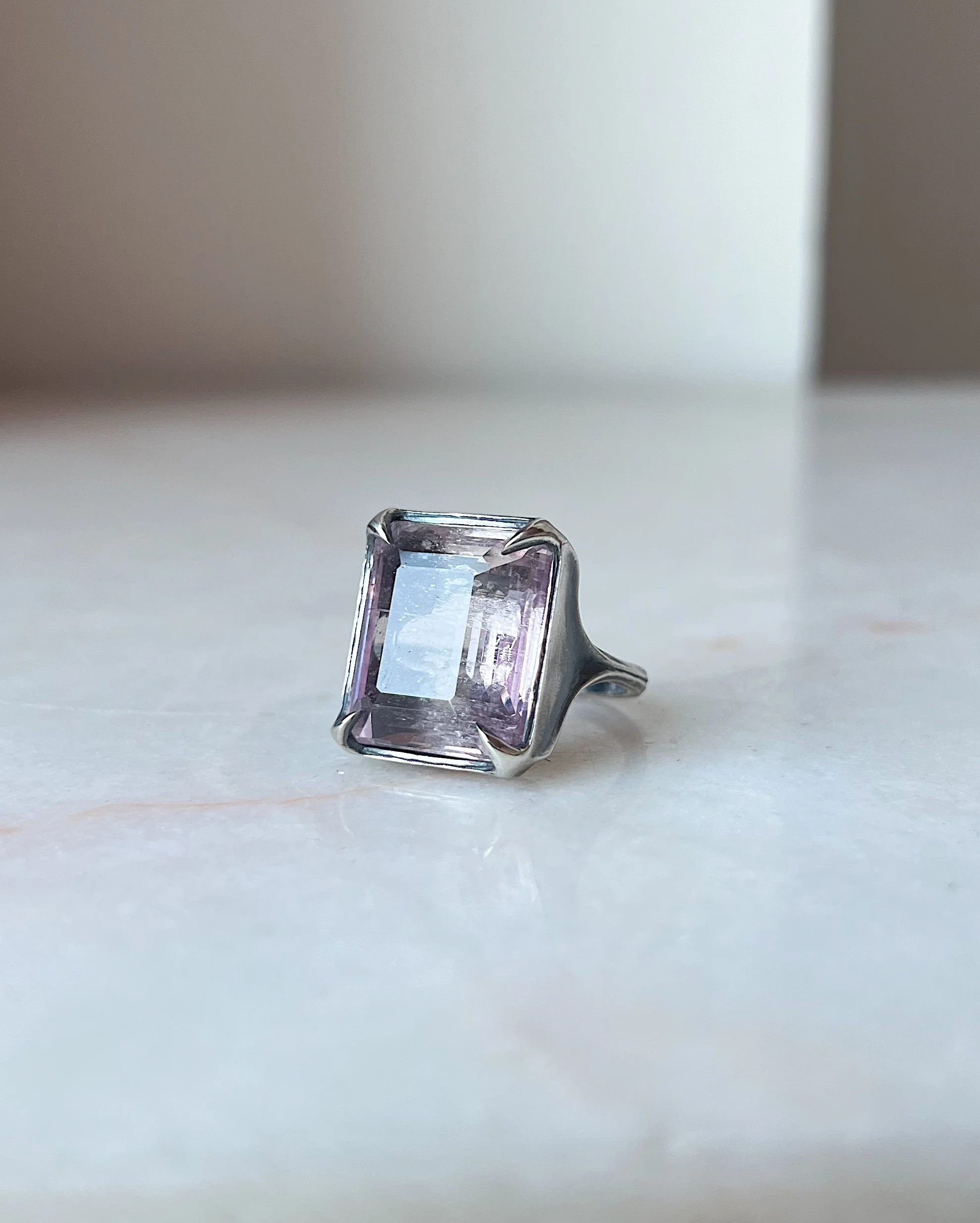 Infinite Hourglass // Silver + Kunzite