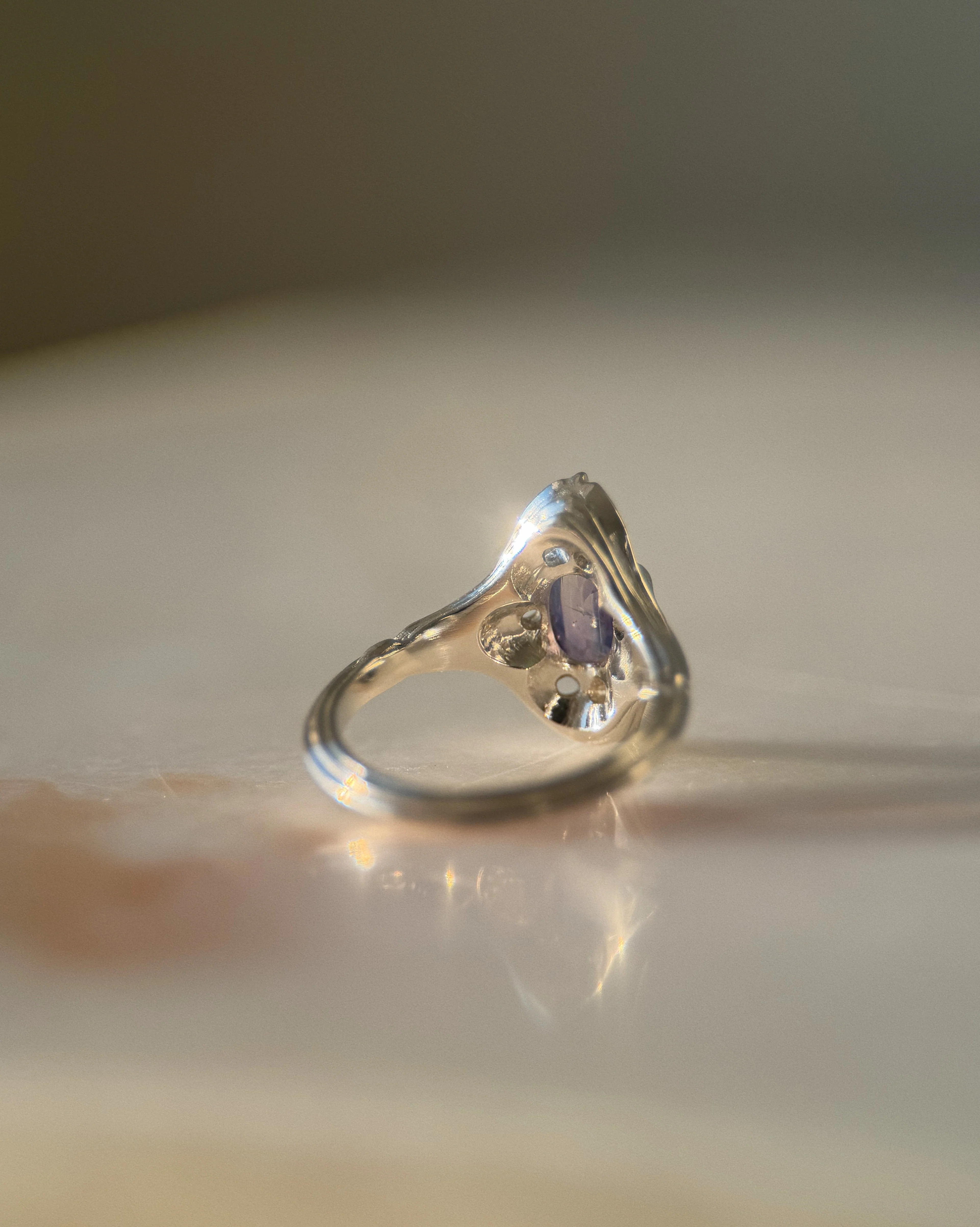 Navis // 14kw Gold + 1.54ct Sapphire // 5.75 - Image 5