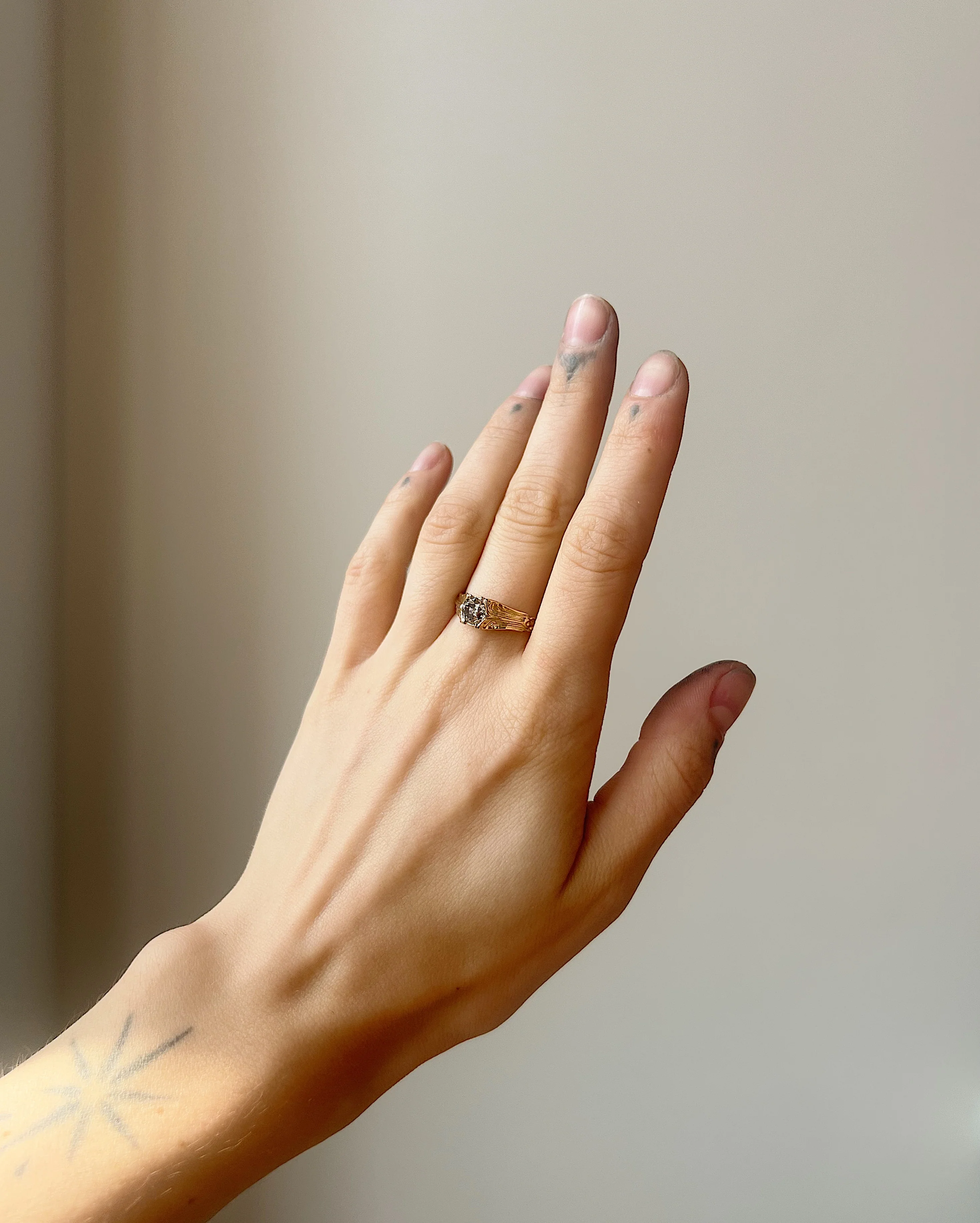 Pillars of the Heart V // 14ky + 0.81ct Diamond - Image 6