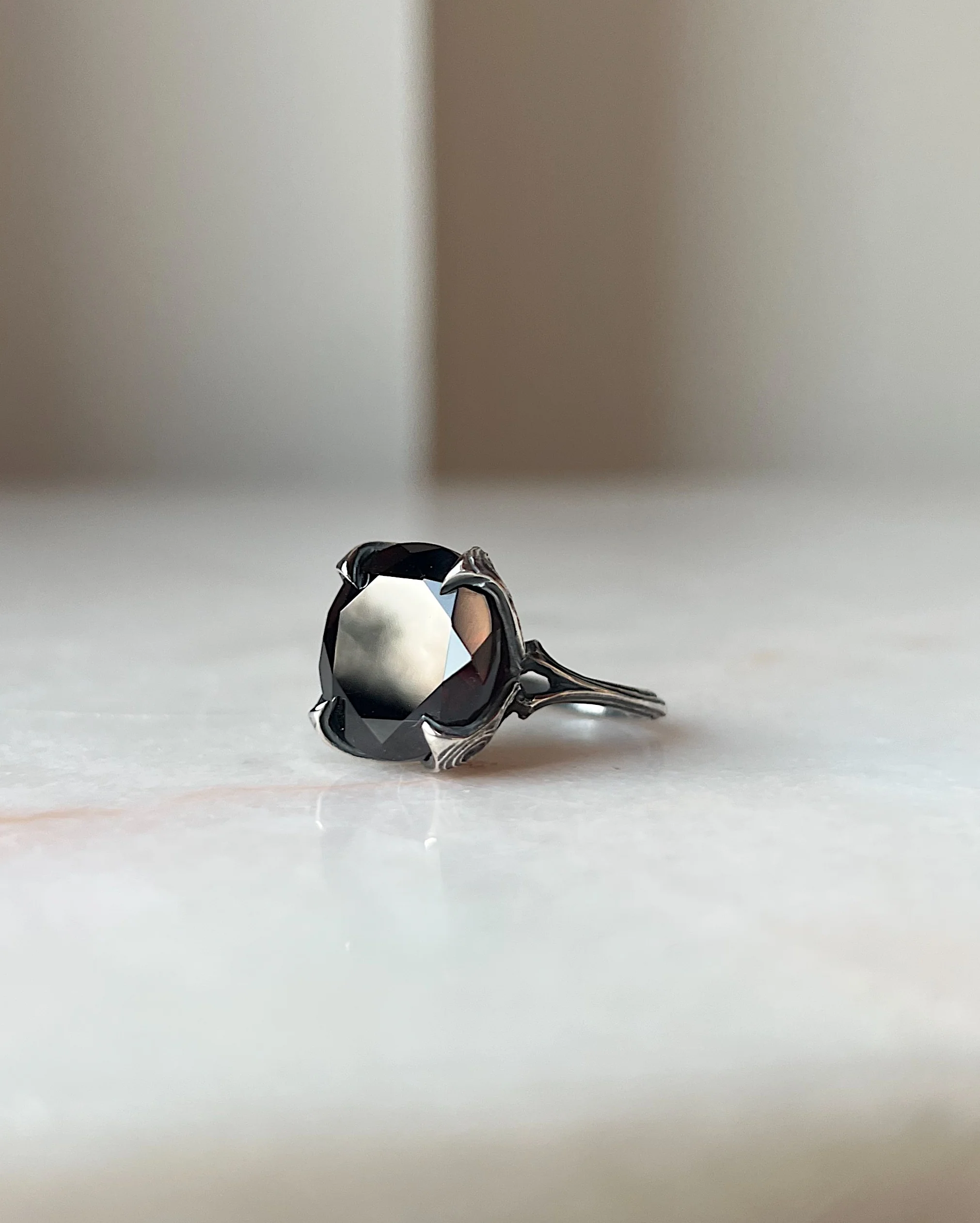 Apse // Silver + 18.7ct Garnet