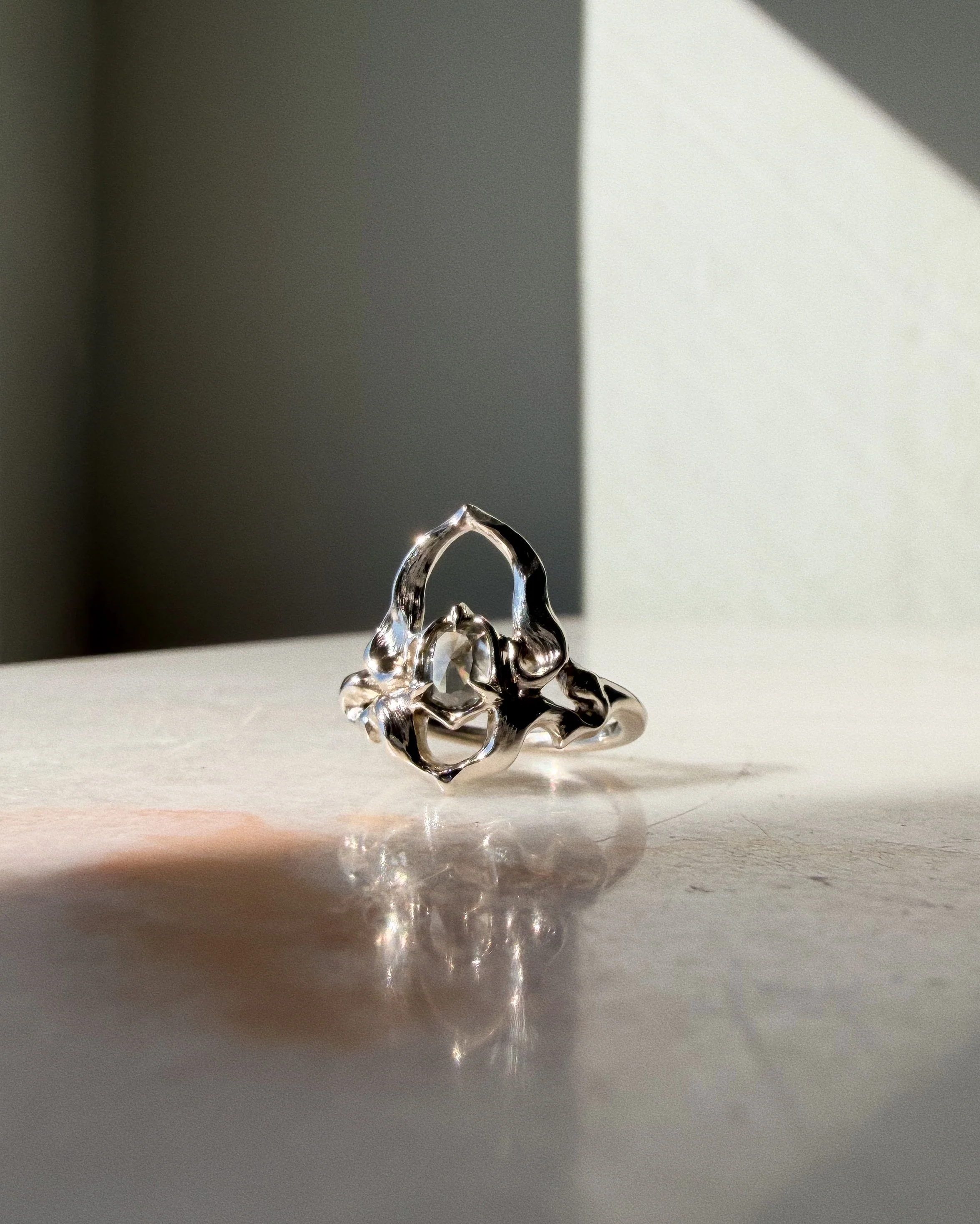 Scarab // 14kw + 0.67ct Diamond - Image 2