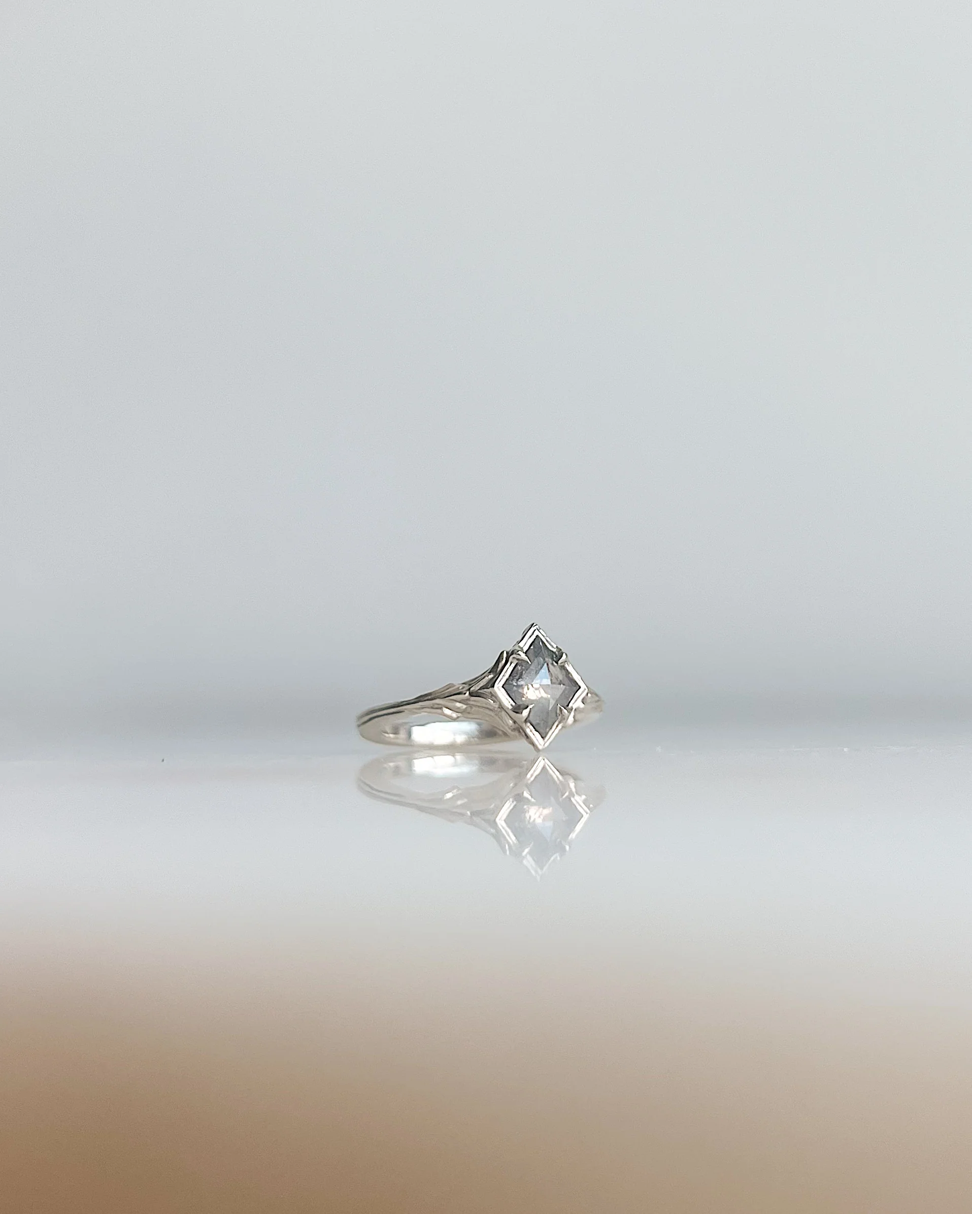 Seraph // 14kw + 0.56ct Diamond