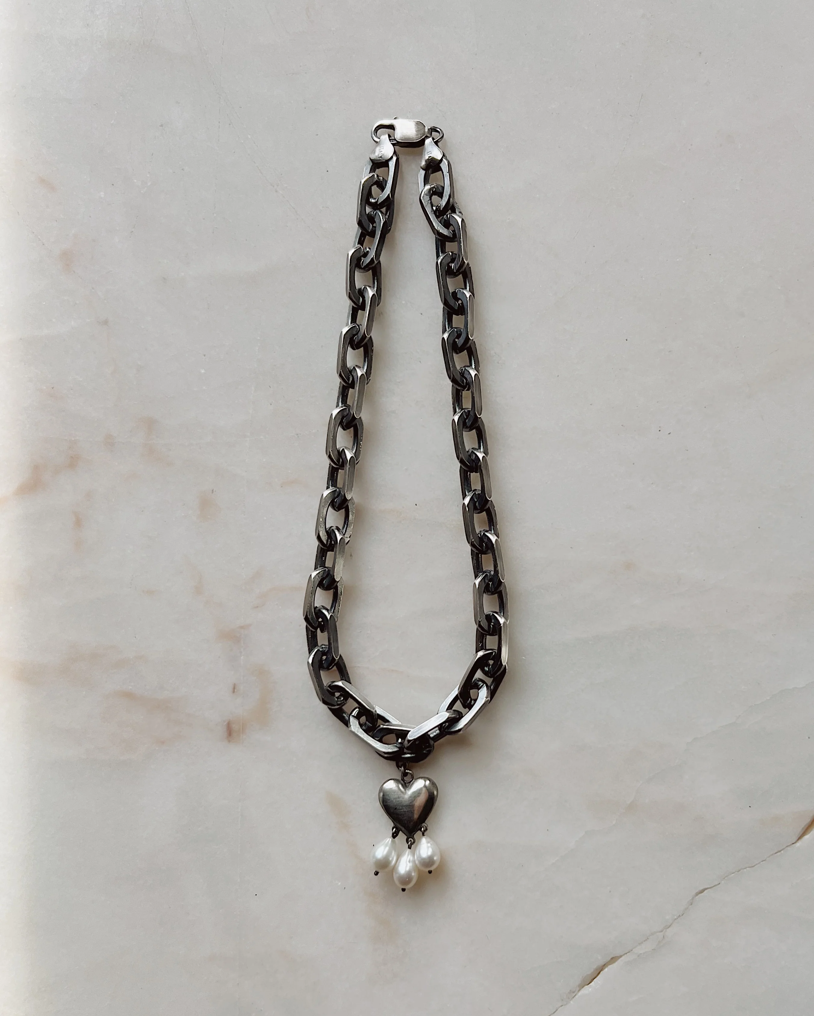 The Heart Overflows // XXL Cable Chain + Baroque Pearl // Necklace - Image 2