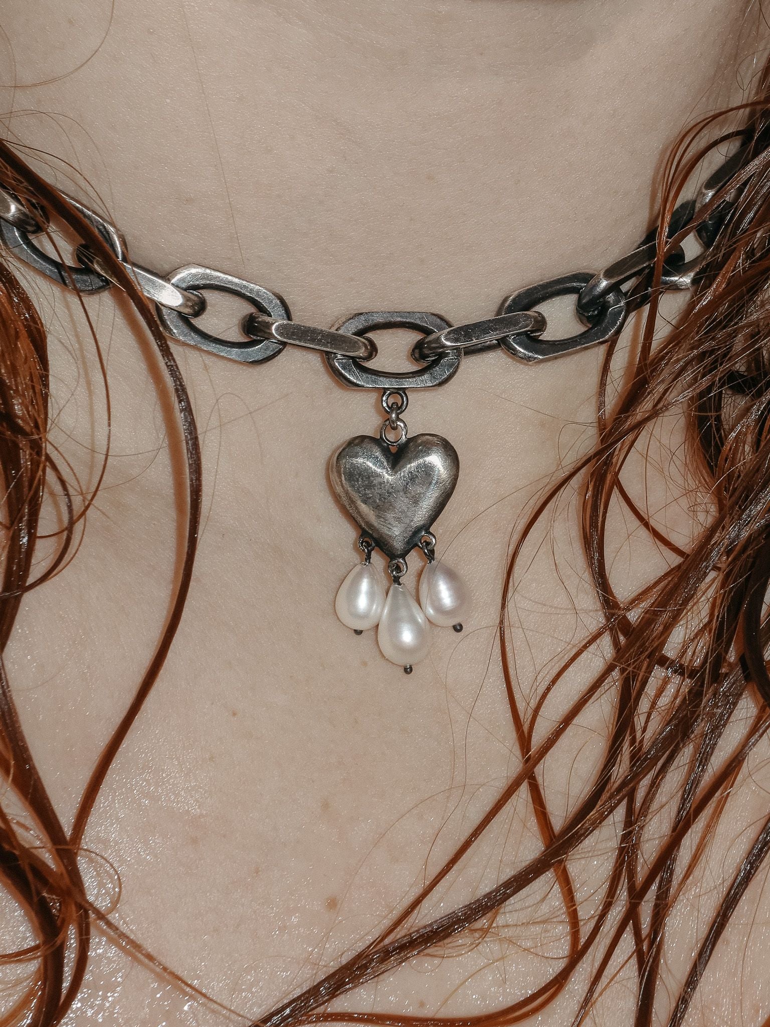 The Heart Overflows // XXL Cable Chain + Baroque Pearl // Necklace - Image 3