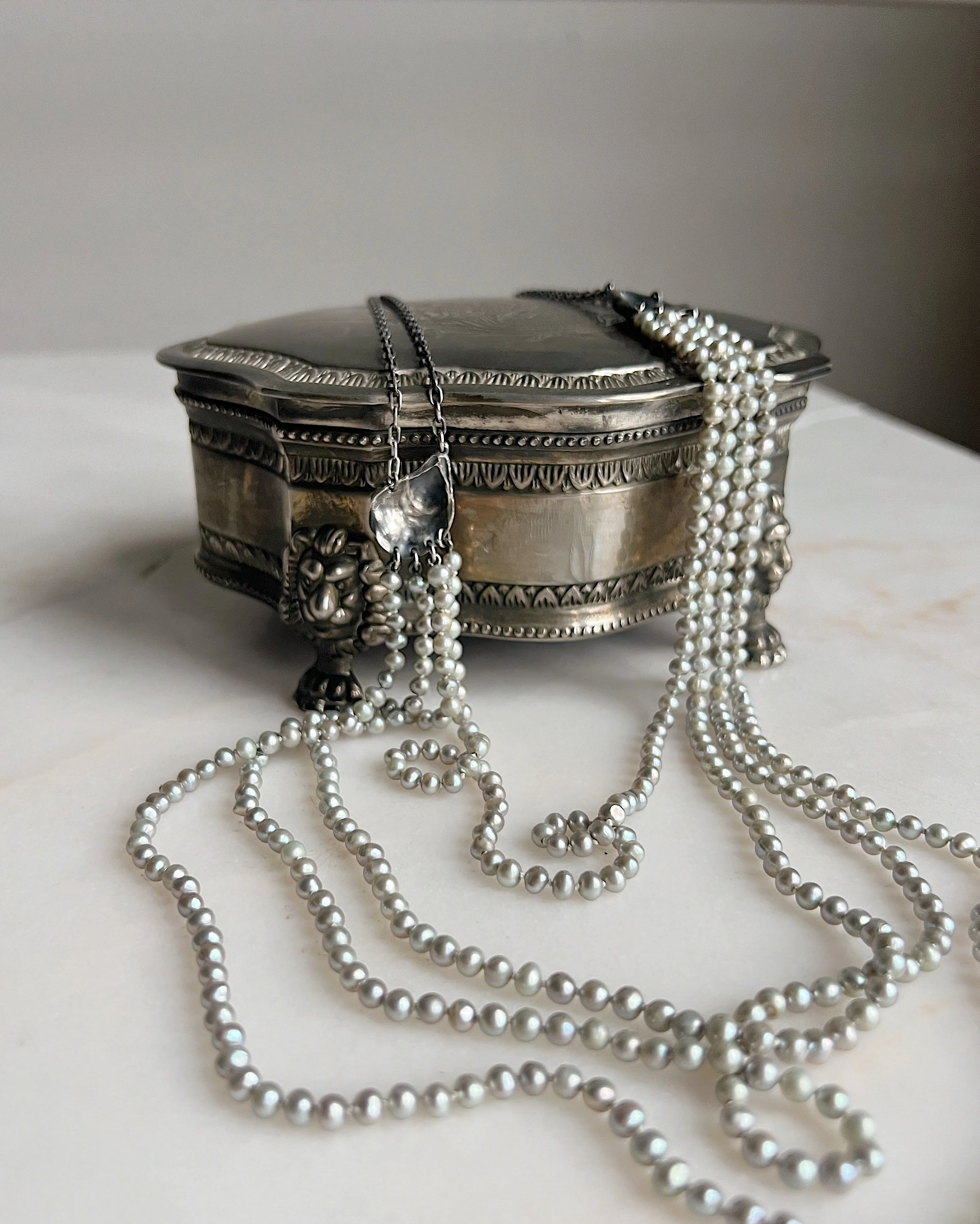 The Splitting Of A Shell // Freshwater Pearl Necklace - Image 2
