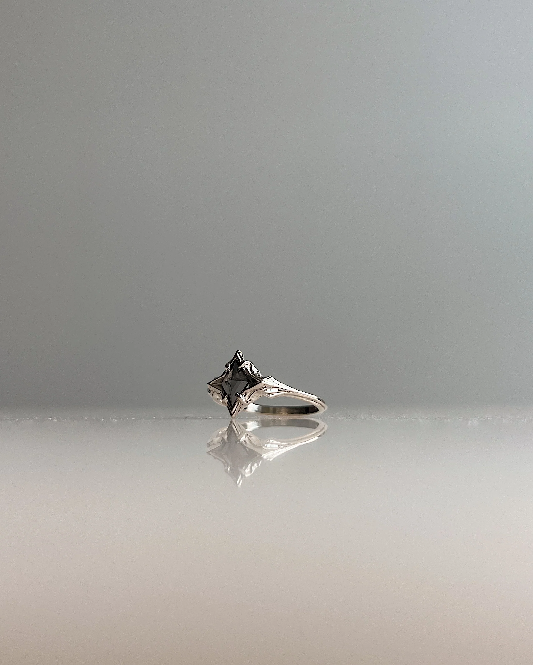The Star // 14kw + 0.48ct Diamond - Image 4