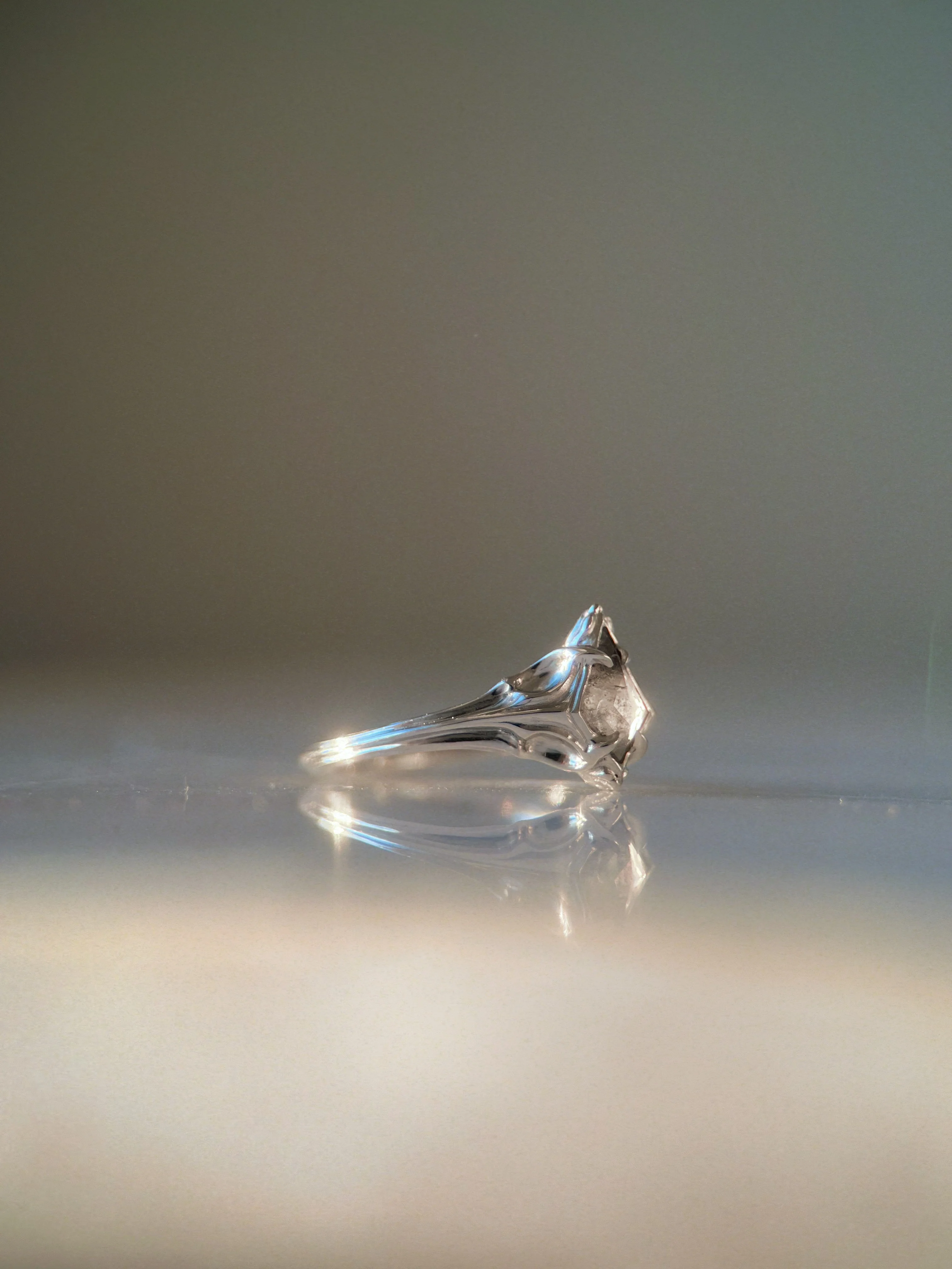 Fortress // 14kw + 0.72ct Diamond - Image 4