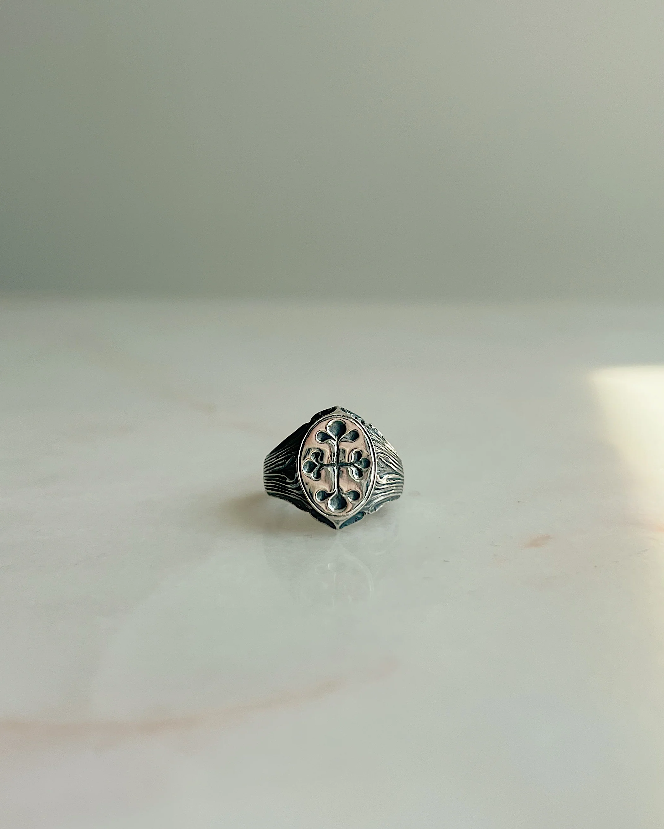 The Vestige // Signet